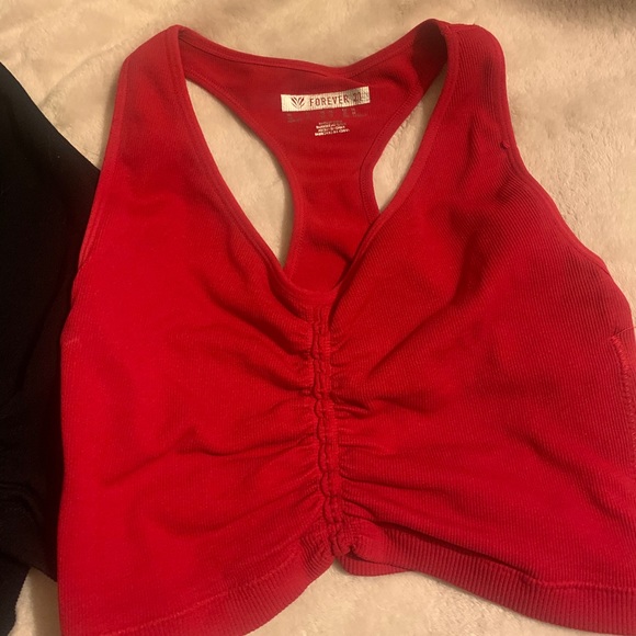 Bundle 2 Forever 21 Workout crop tops - Picture 3 of 5